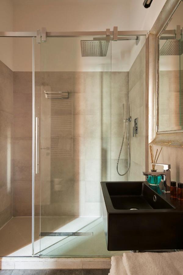 3 Master Bedrooms With Balcony On The River With Views Firenze Bagian luar foto