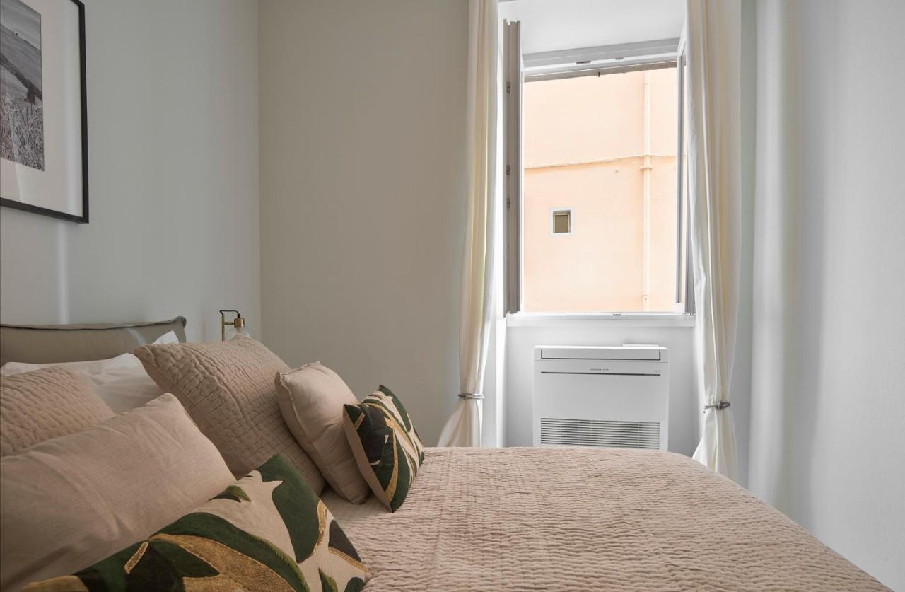 3 Master Bedrooms With Balcony On The River With Views Firenze Bagian luar foto