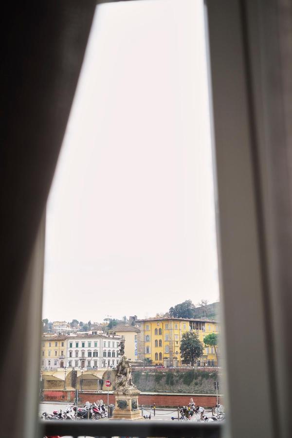 3 Master Bedrooms With Balcony On The River With Views Firenze Bagian luar foto