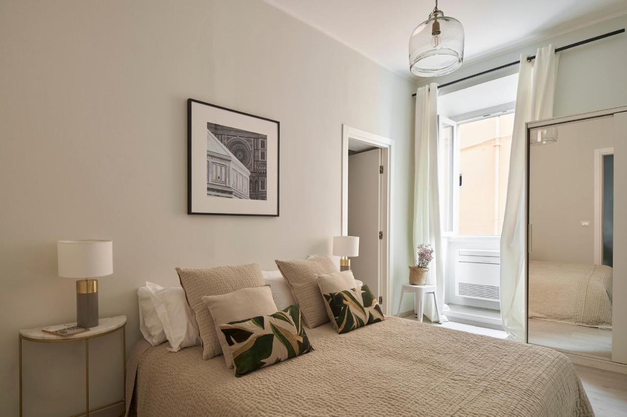3 Master Bedrooms With Balcony On The River With Views Firenze Bagian luar foto