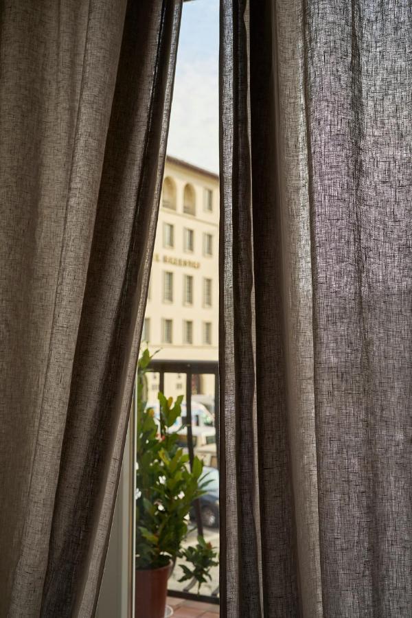 3 Master Bedrooms With Balcony On The River With Views Firenze Bagian luar foto